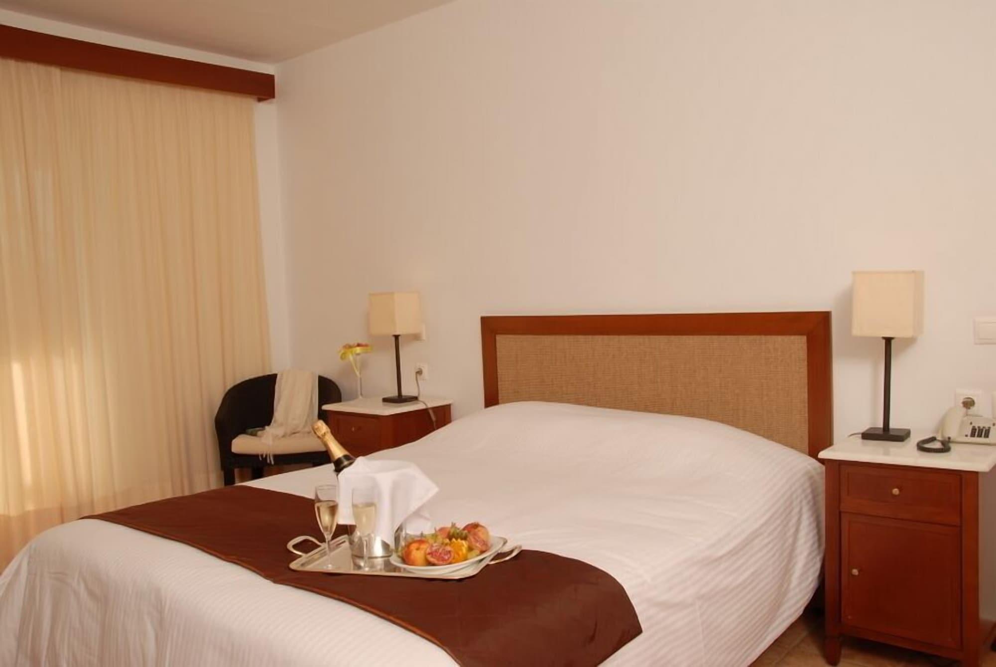 Bitzaro Grande Hotel & Suites Kalamákion Esterno foto